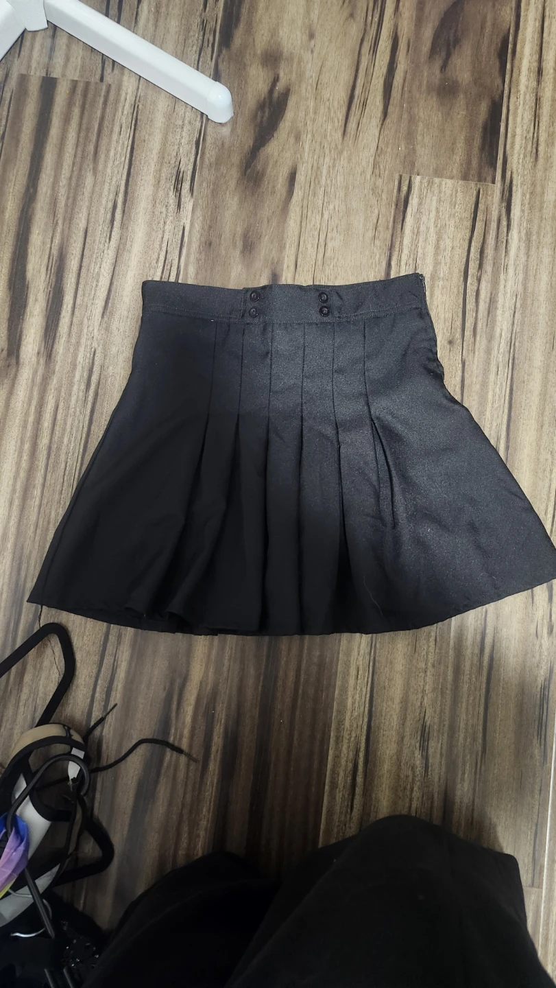 Black Pleated Skirt Size 12-14