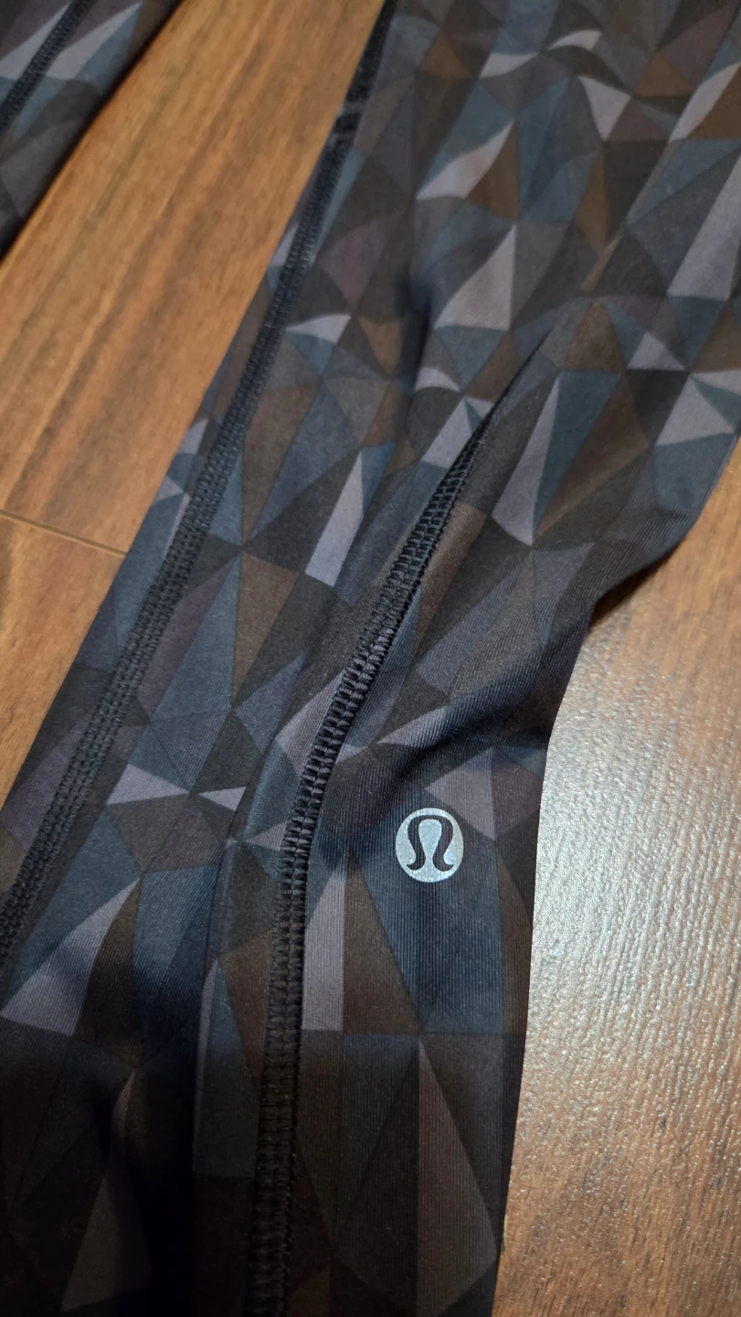 Lululemon Geometric Print Leggings - photo 3