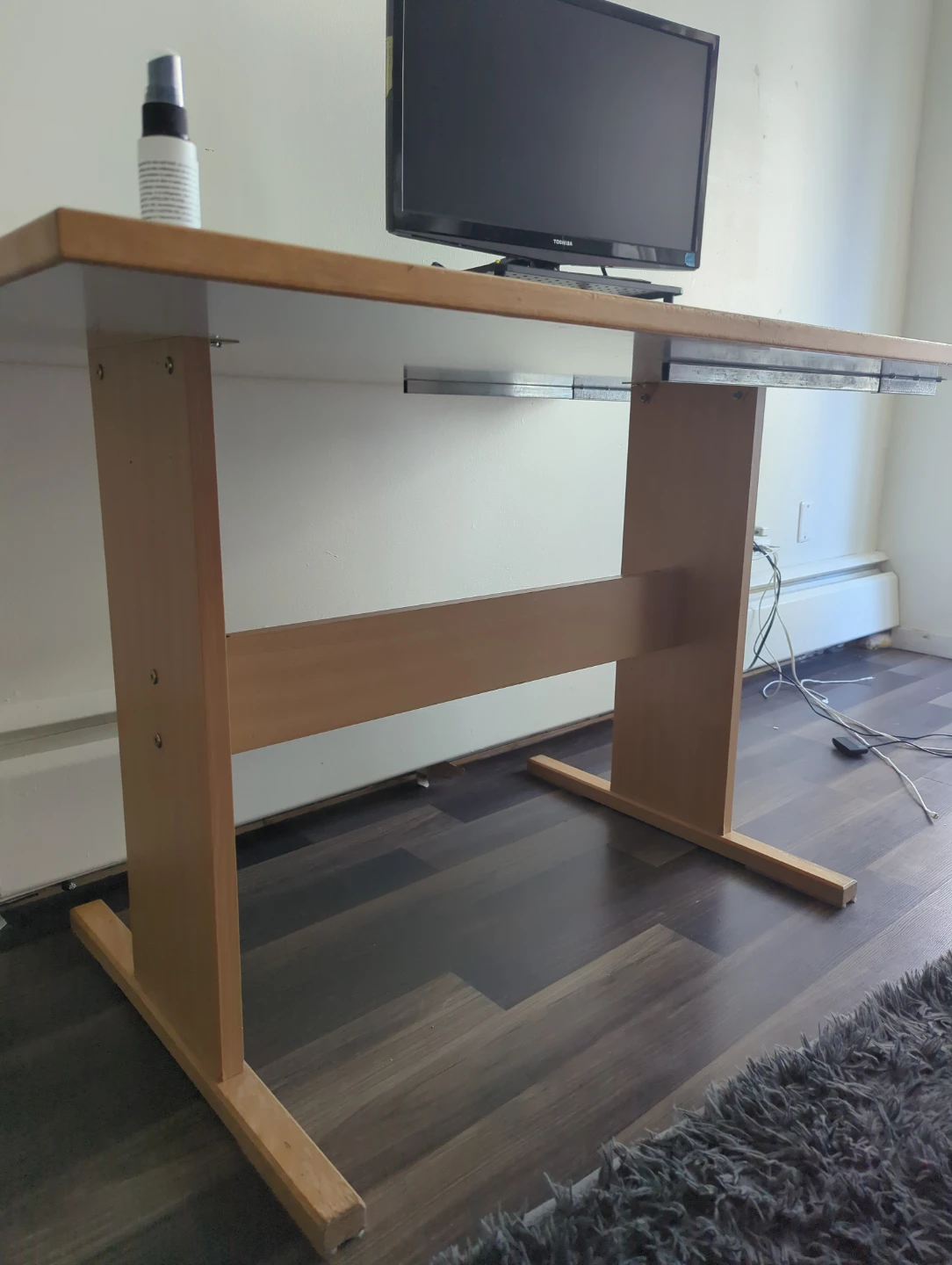 White Office Desk - photo 2