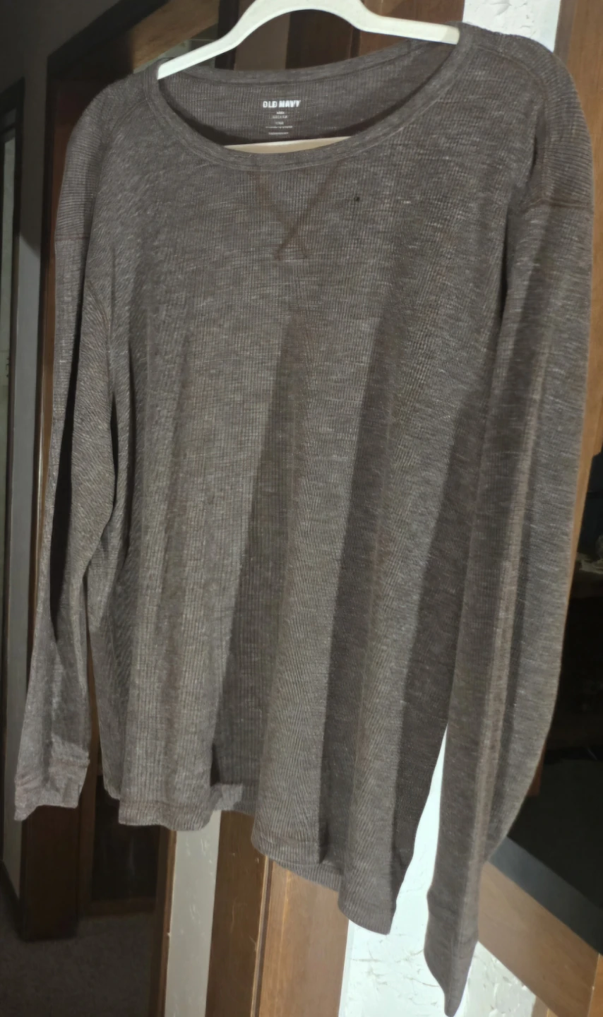 3XL Men's Old Navy 1/4 Zip and sweater. Both Plum coloured. - photo 4