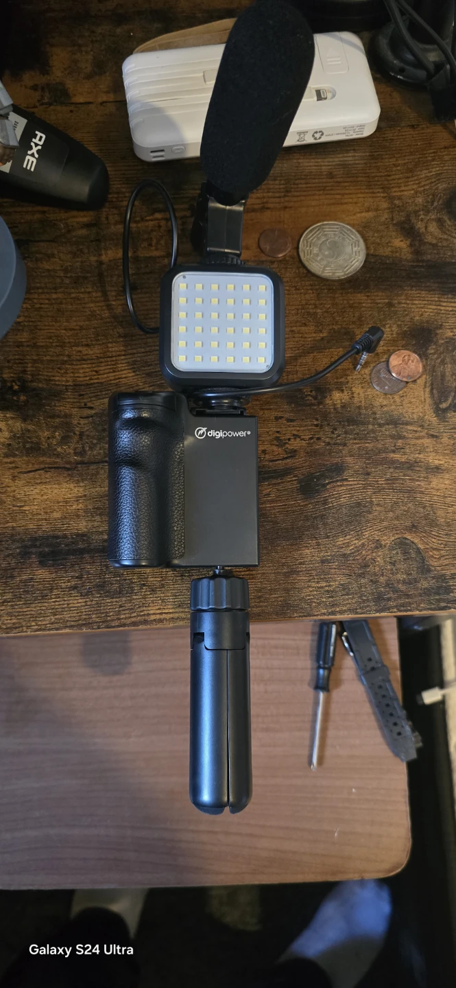 Digipower Vlogging Kit