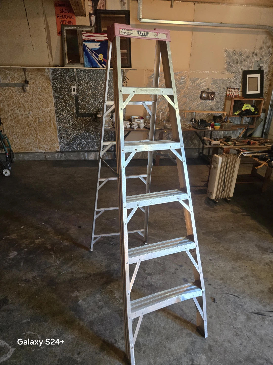 Lite 5-Foot Aluminum Stepladder