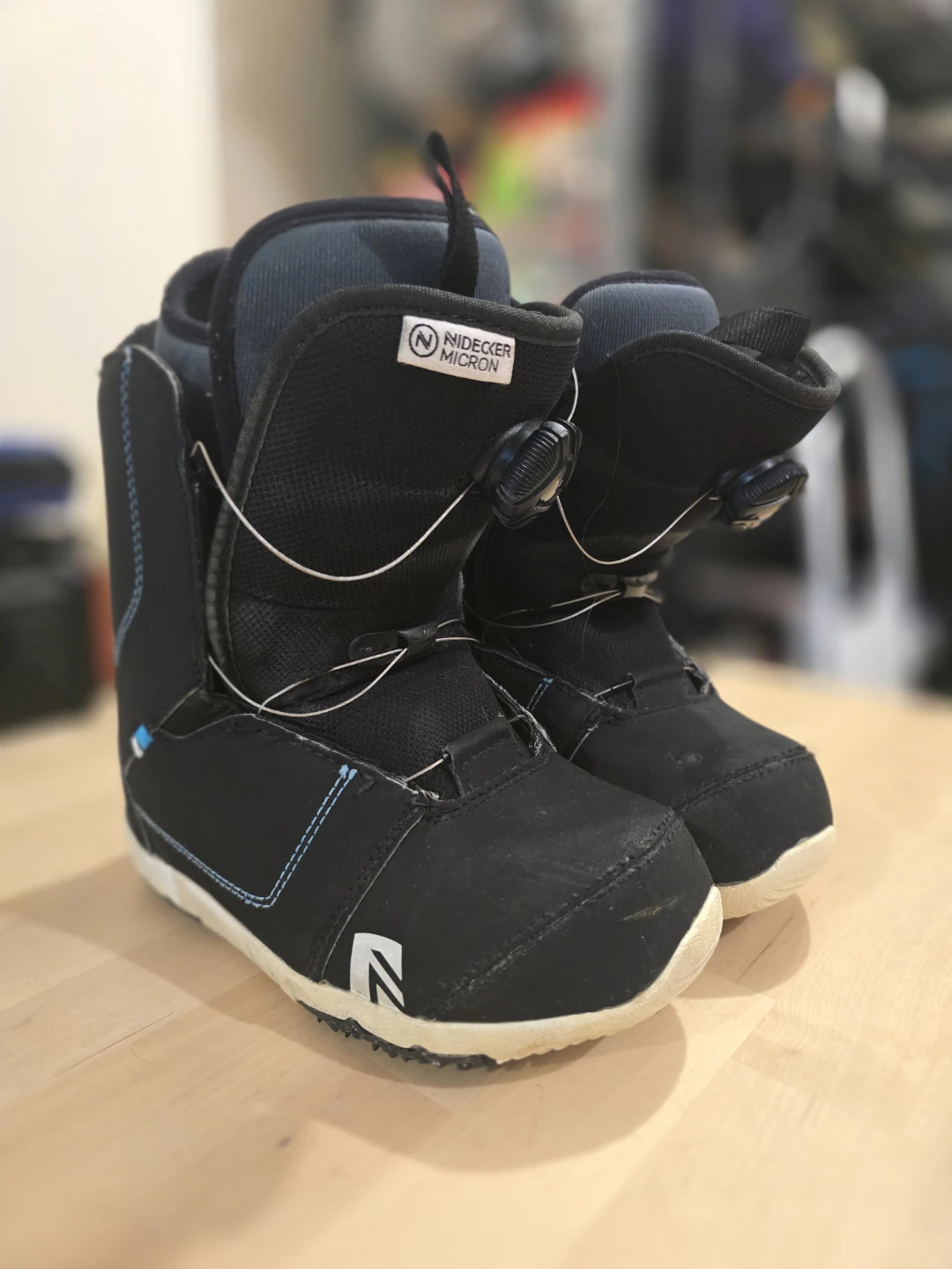 Kid Snowboard Boots , size 2 - photo 3