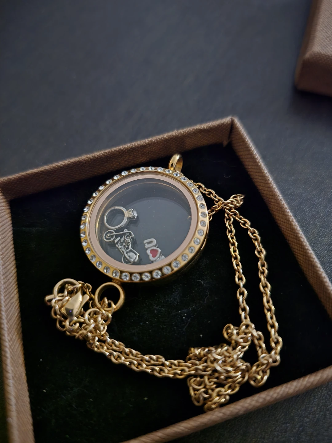 Versatile Rose gold plated floating charm locket