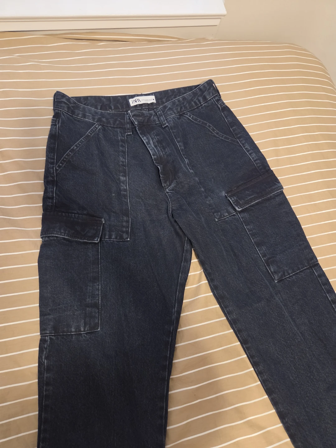 Zara Dark Wash Cargo Jeans - photo 2