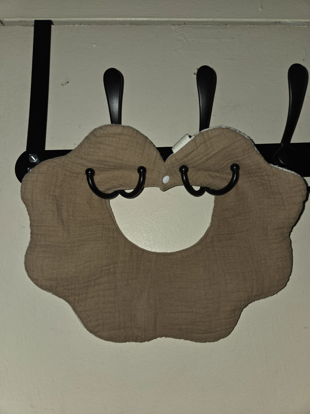 'Budding Flowers' Scalloped Infant Bib - photo 2