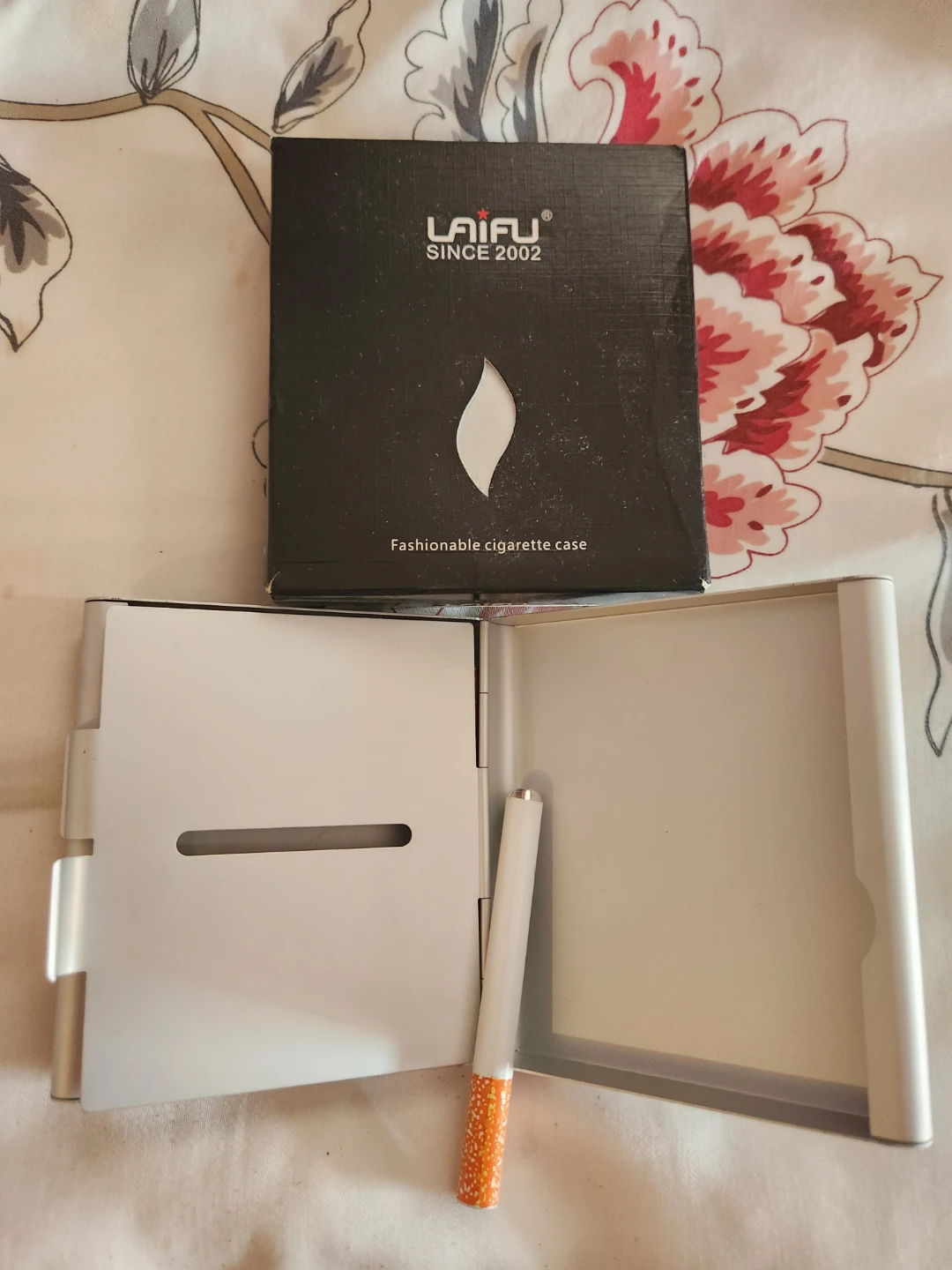 Laifu Fashionable Cigarette Case - photo 2