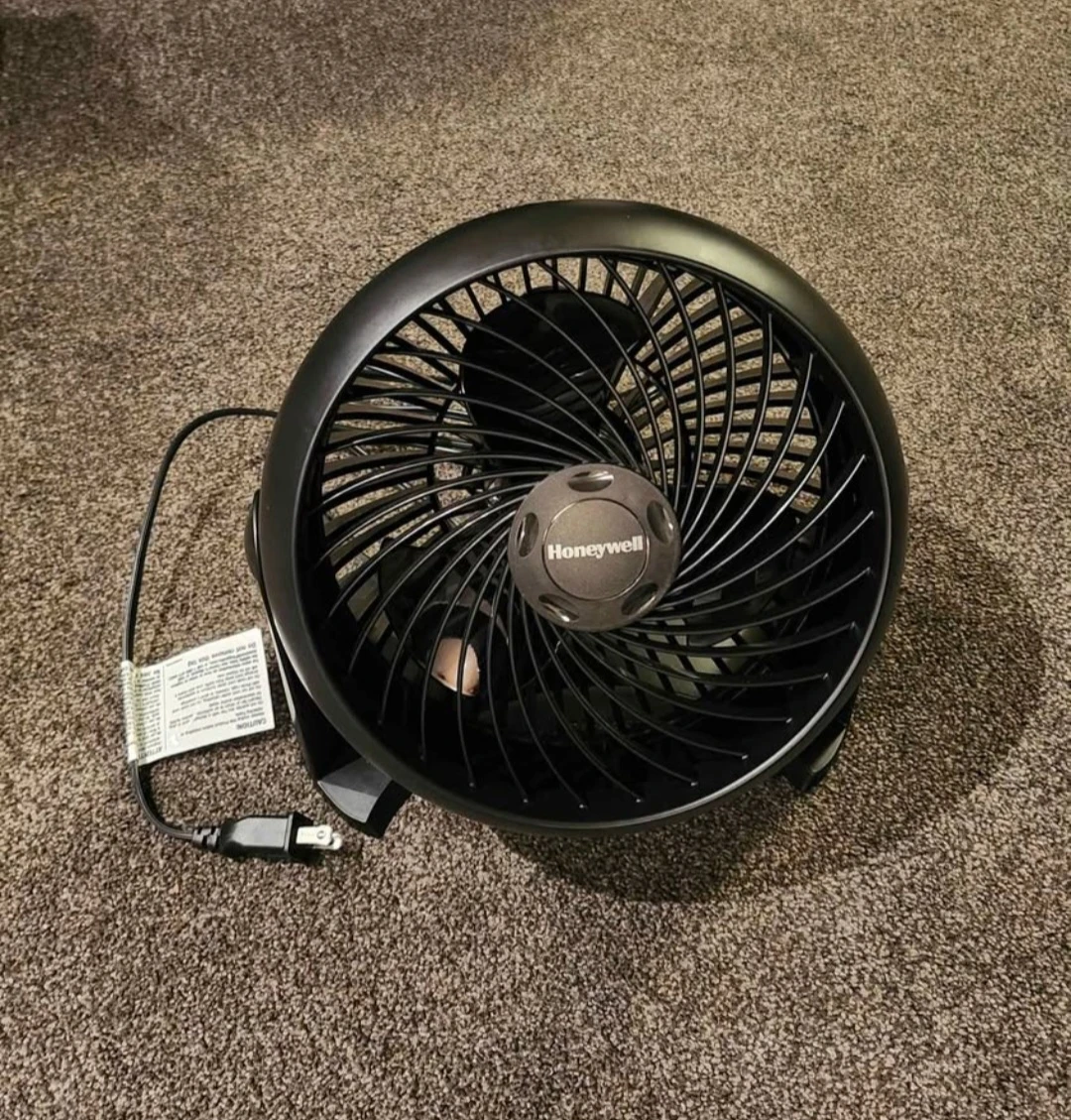 Honeywell TurboForce Air Circulator Fan - photo 2