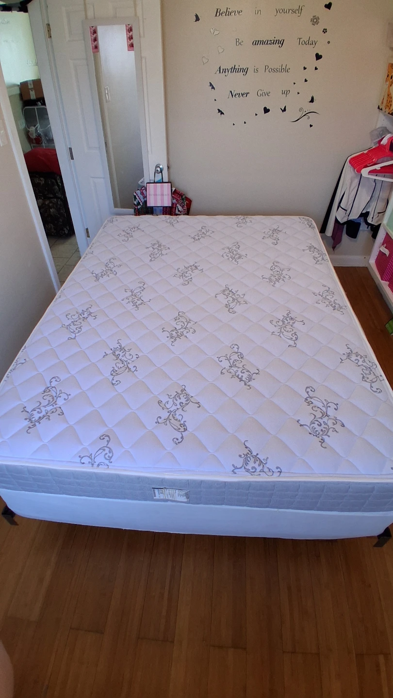 Serta Queen Mattress + Box Spring Set