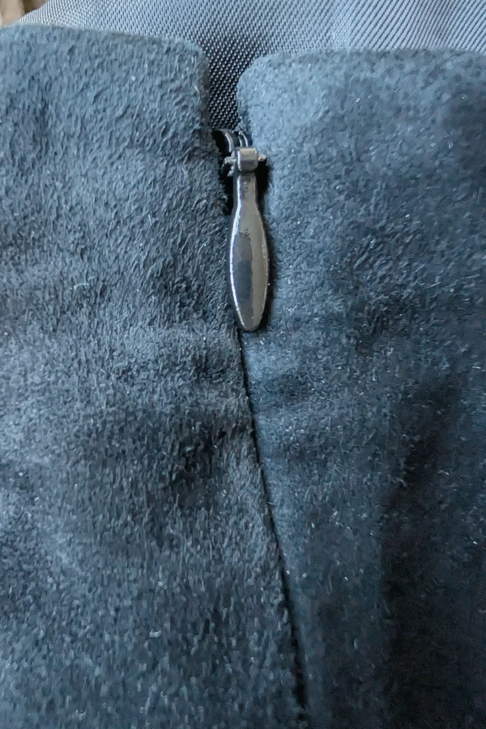 Danier Leather Black Suede Skirt - photo 5
