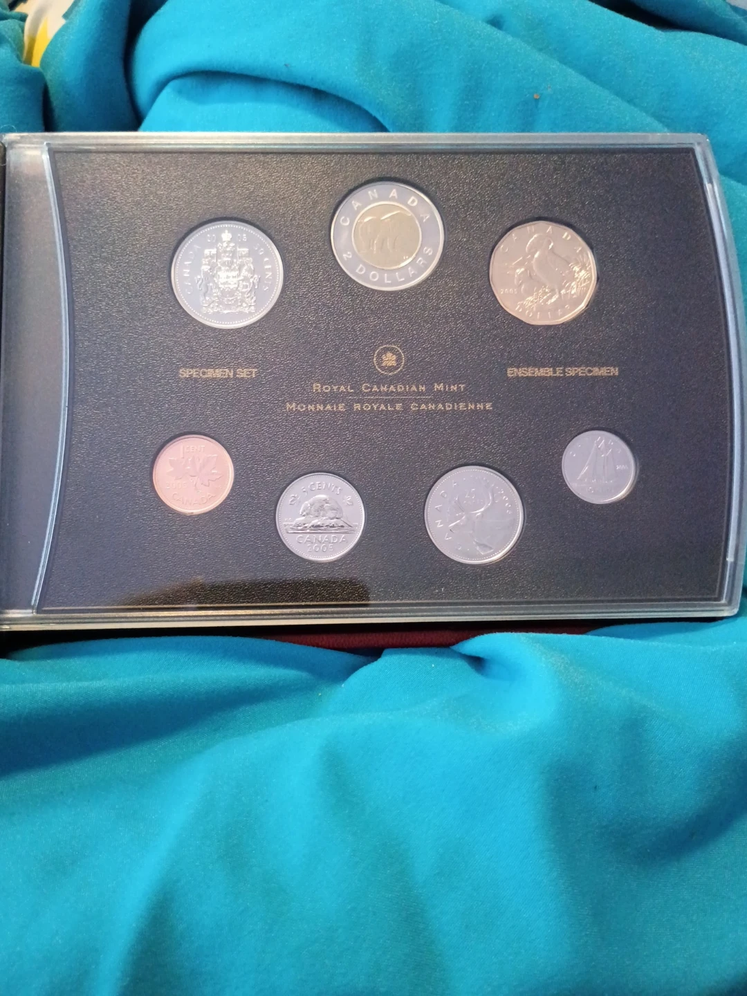 2005 specimen set of Canadian collectable set ( puffins )