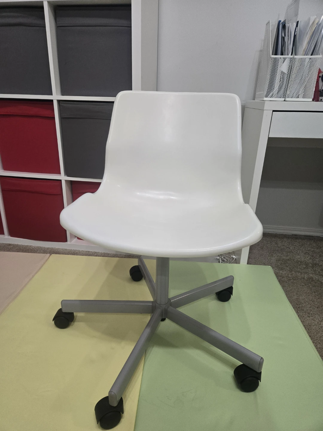 IKEA White Swivel Office Chair - photo 3