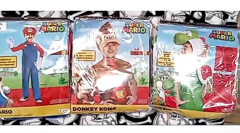 Donkey Kong, Yoshi, Super Mario costume