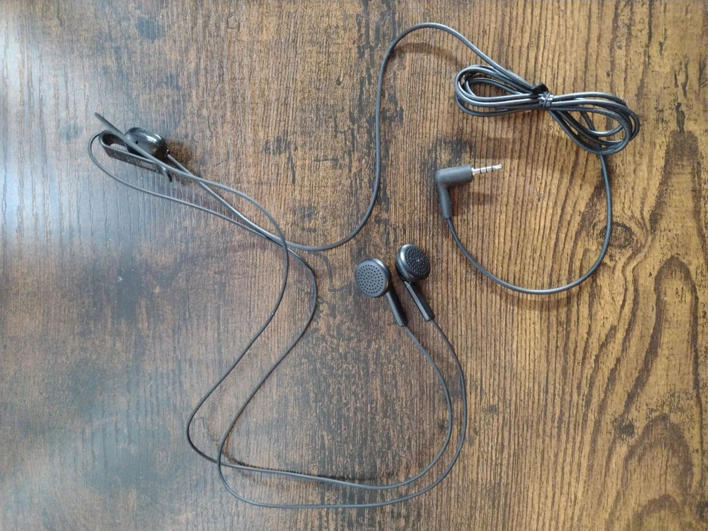 Nokia Wired Earphones with Microphone