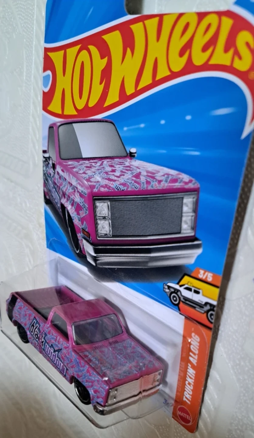 Hot Wheels '83 Chevy Silverado Truckin' Along - photo 3
