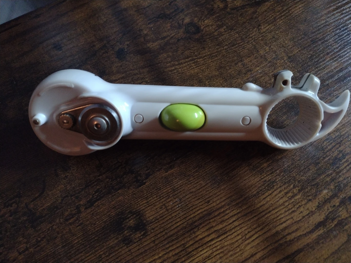 Rotary Can Opener, easy on the hands! - photo 2