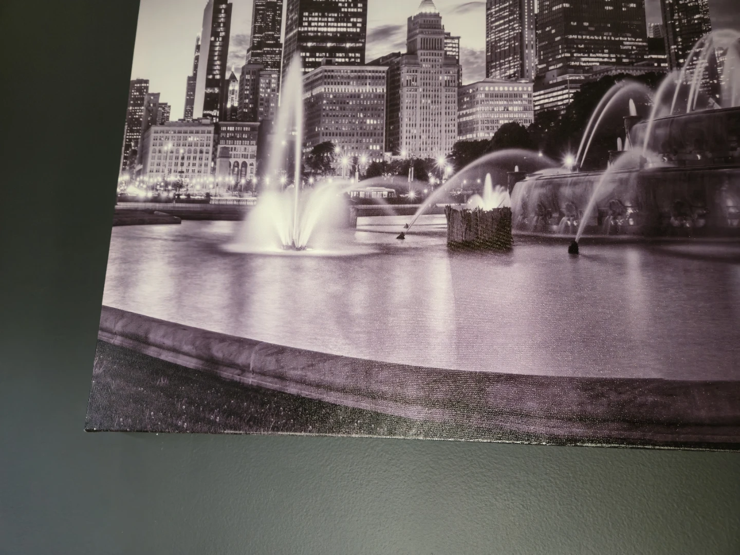 Large Buckingham Fountain Chicago Skyline Canvas – 60" x 30 - photo 3