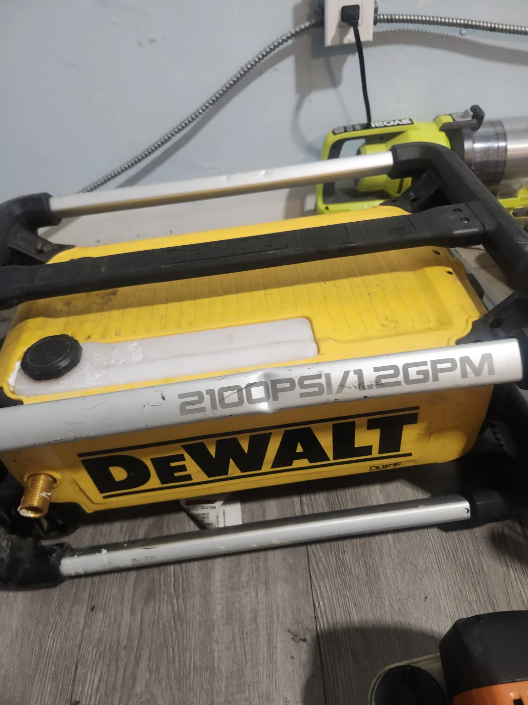 DeWalt 2100 PSI 1.2 GPM Electric Pressure Washer