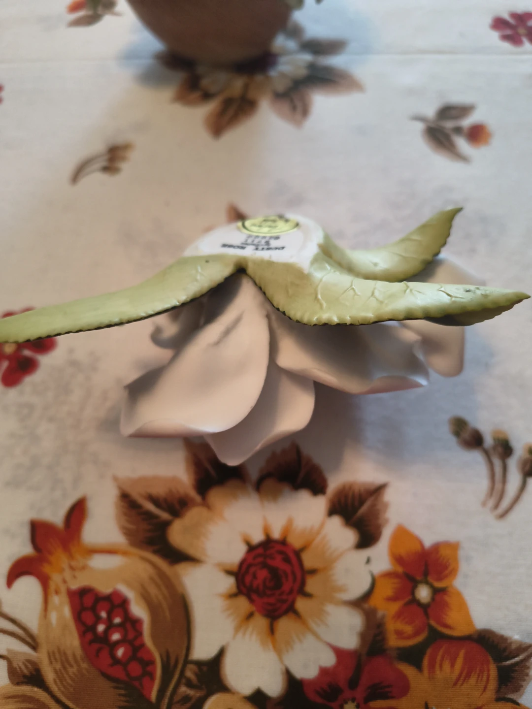 Vintage Andrea by Sadek Dusty Rose Porcelain Figurine - photo 3