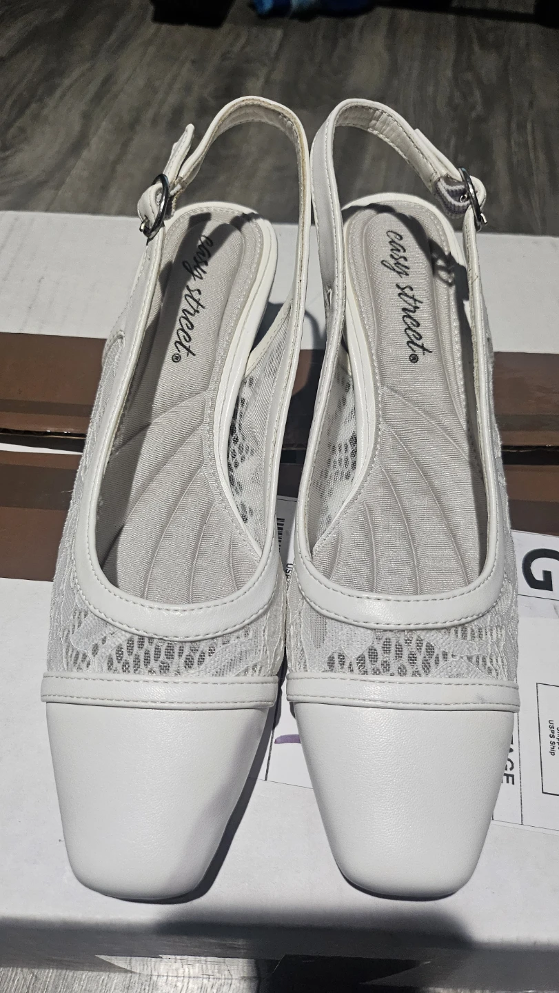 Easy Street White Lace Slingback Heels - photo 3