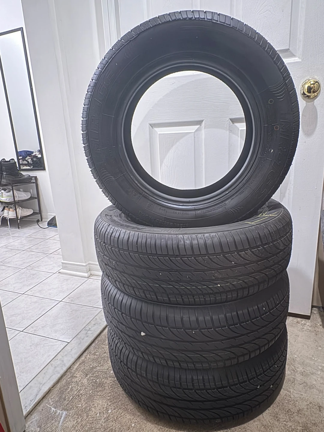 195/65R15 Mirage tires