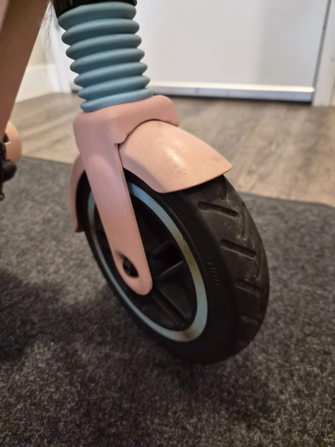 Ninebot Kids Scooter Pink!!! - photo 2