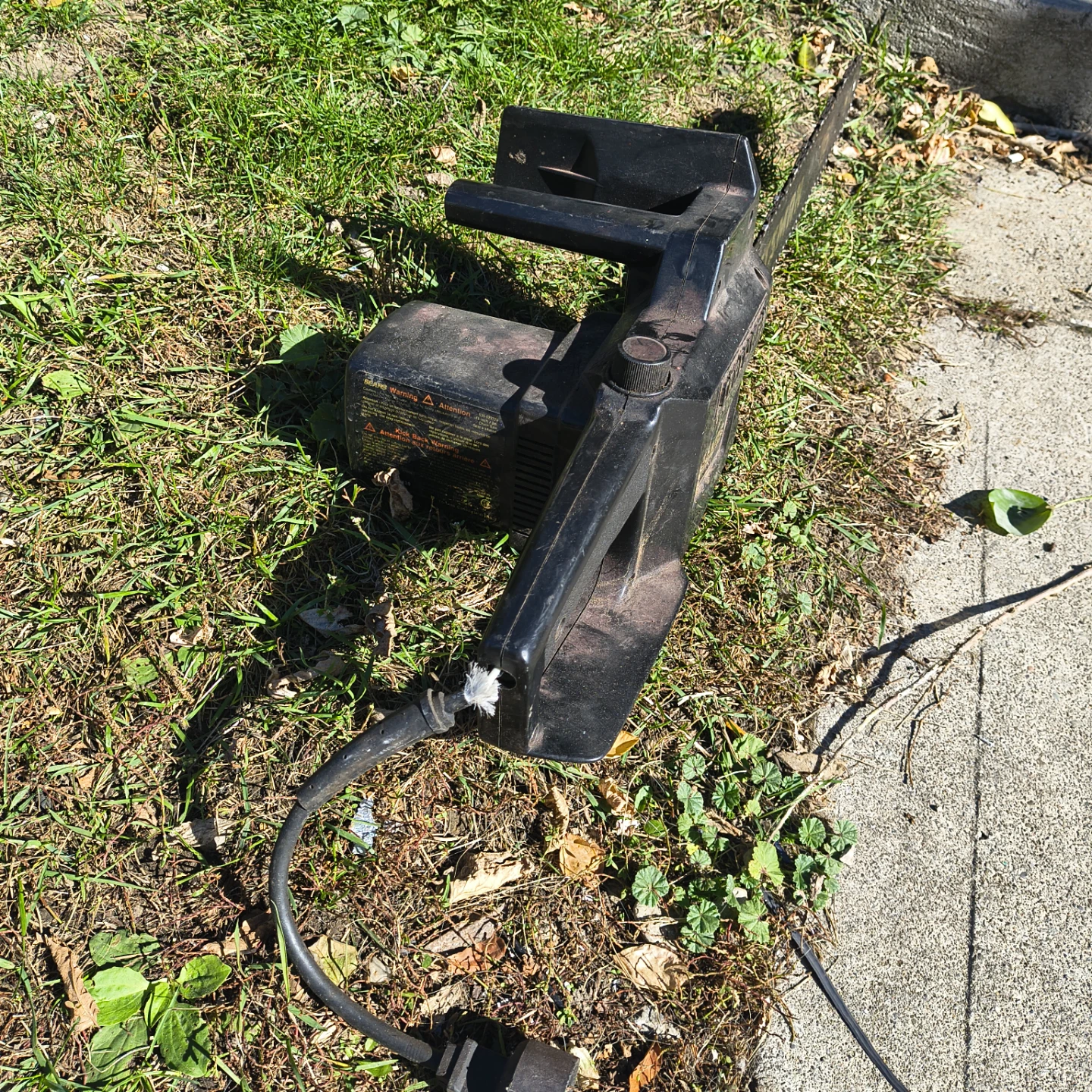 Electric chainsaw - photo 3