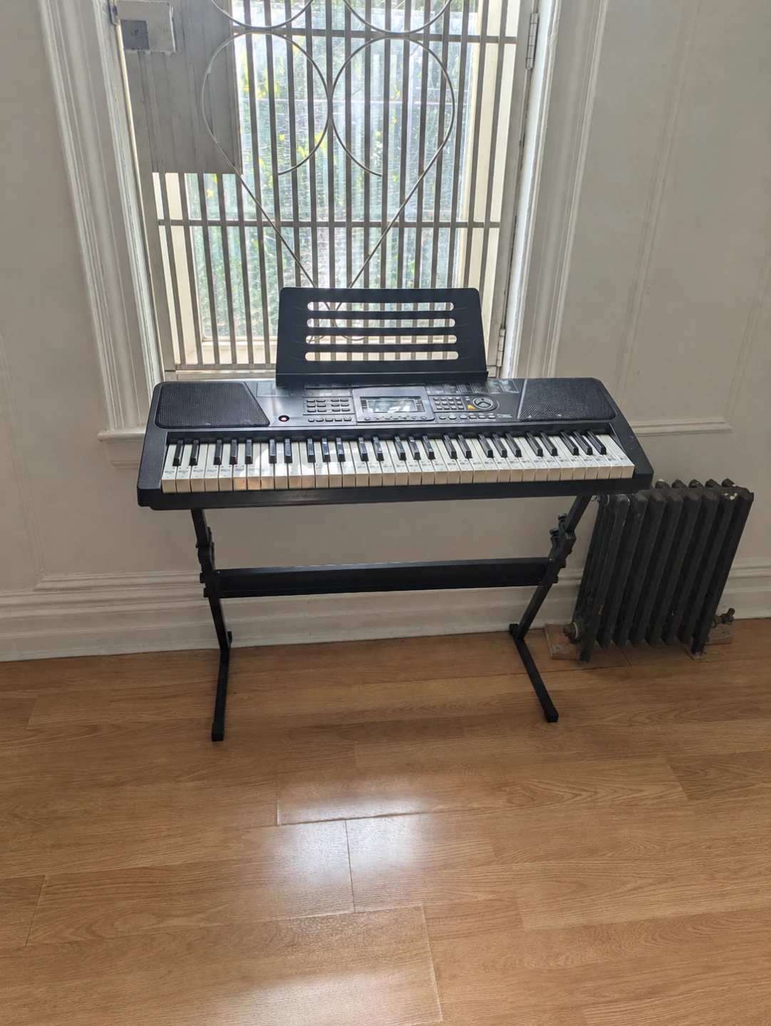 Electronic Keyboard with Stand