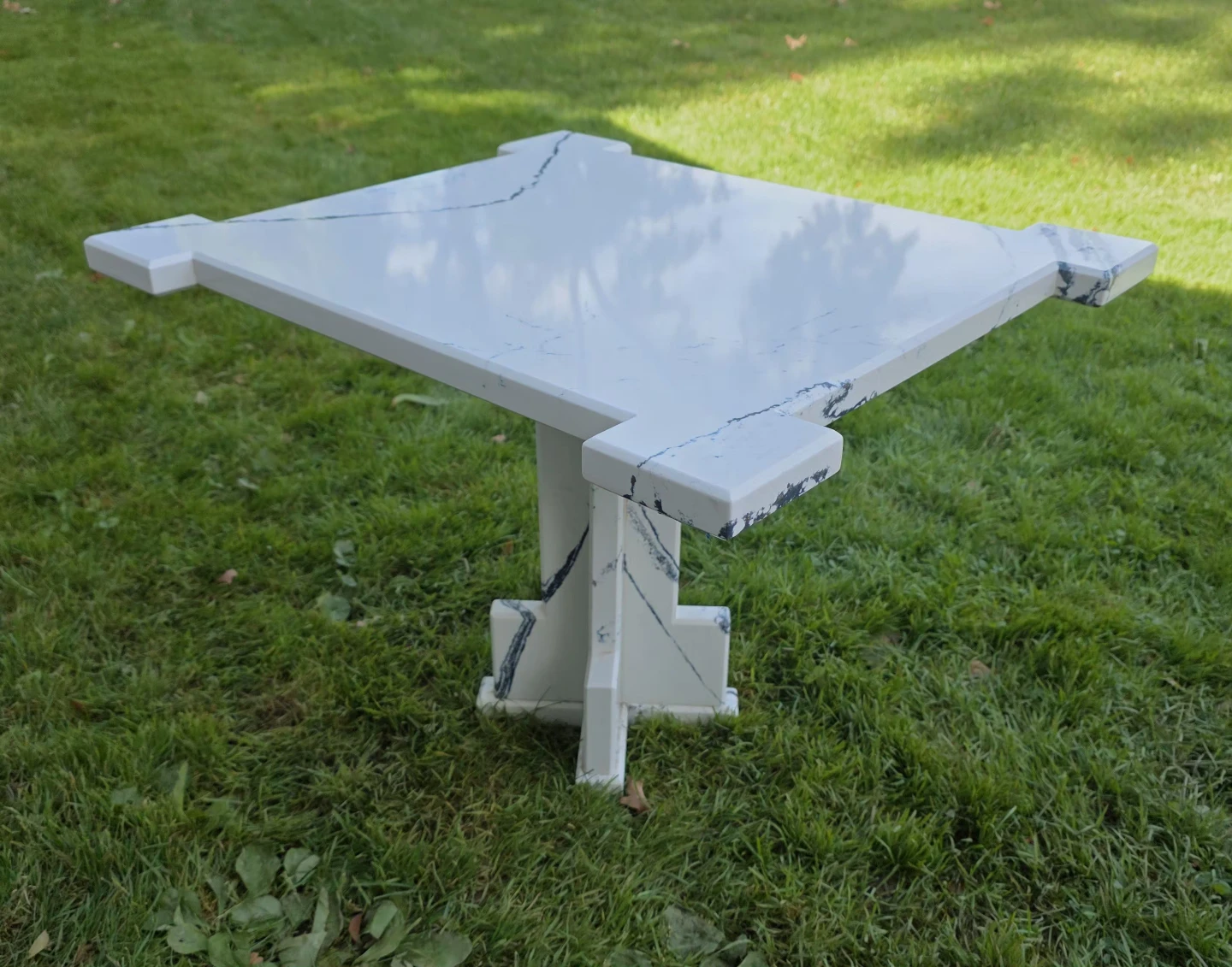 White Marble Accent Table - photo 5