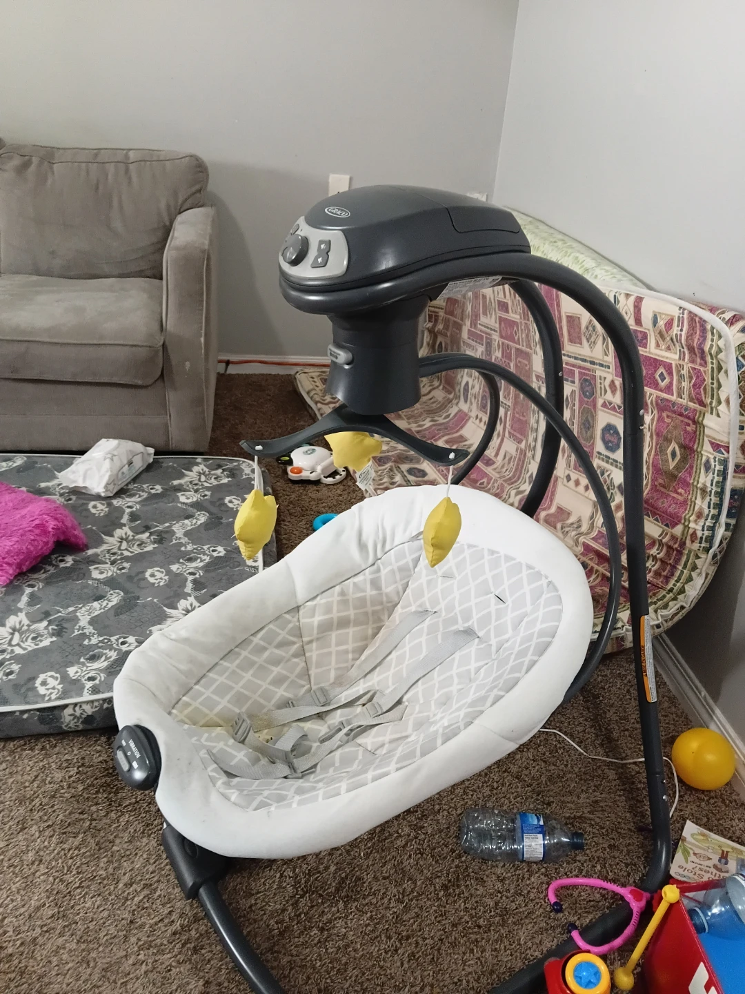Graco Baby Swing with Vibration - photo 2