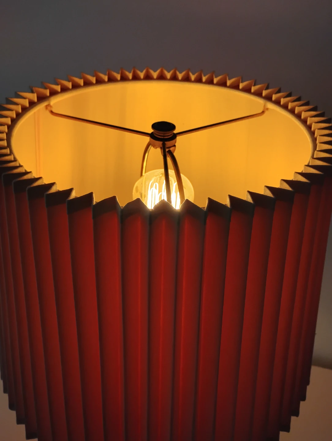 MCM Stiffle Porcelain Ostrich Egg and Brass Table Lamp pair - photo 3