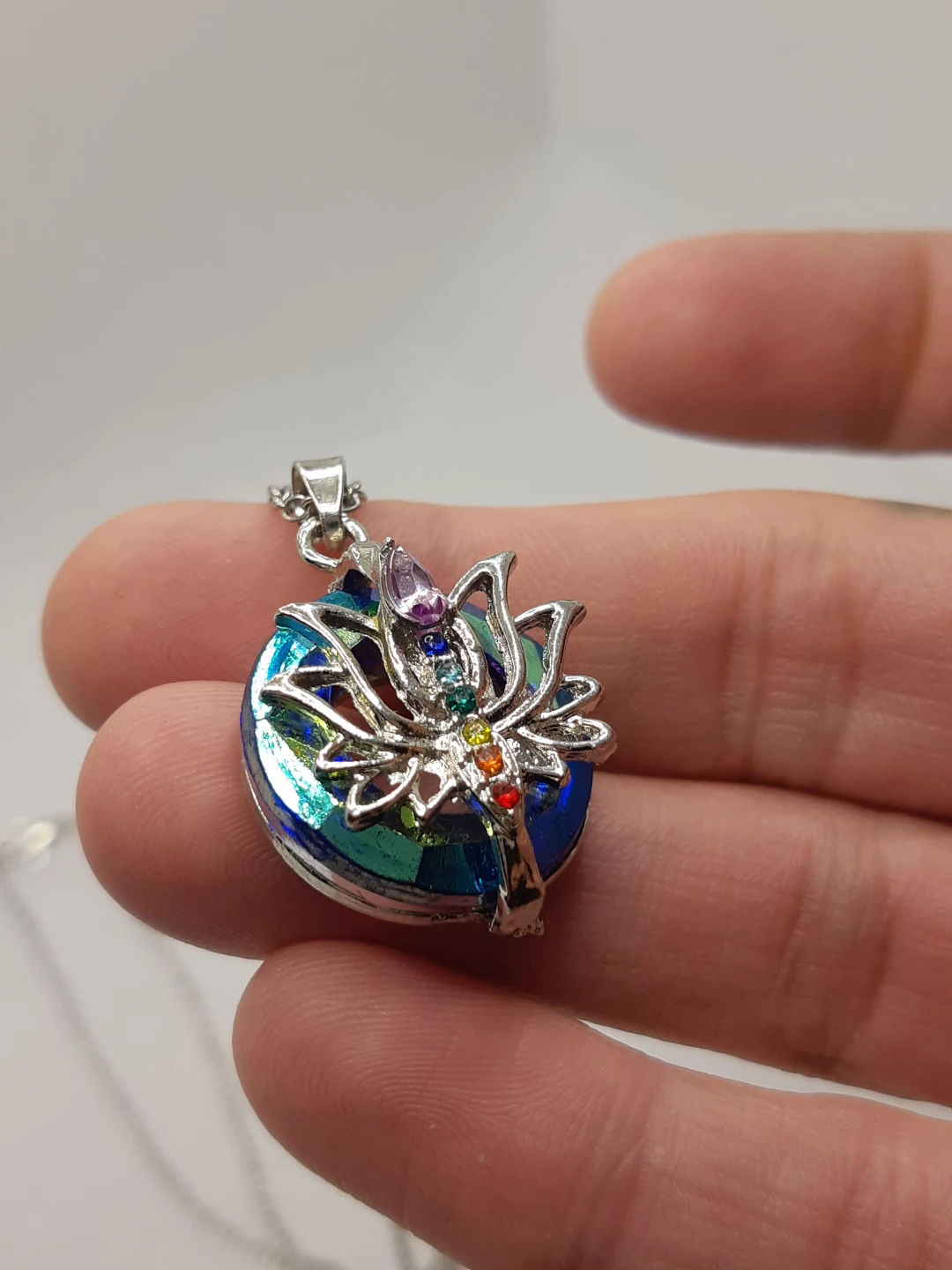 7 Chakra Lotus Flower Pendant Necklace - photo 3