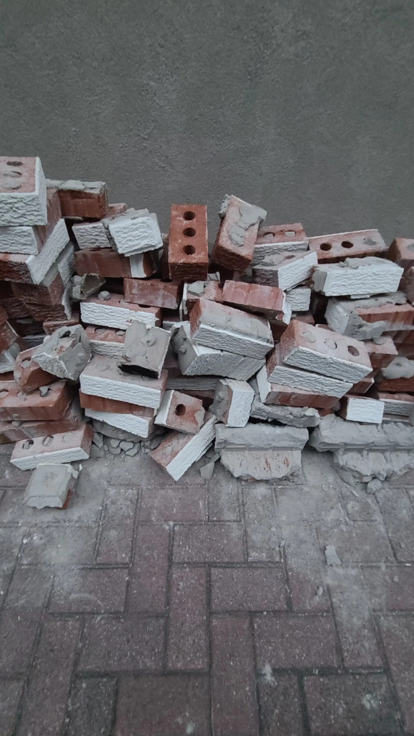 Free Bricks