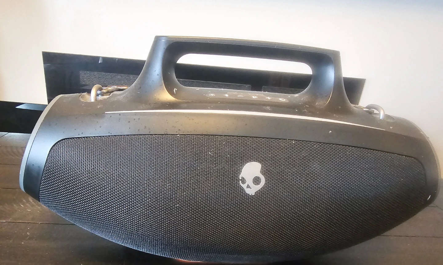 Skull candy speaker