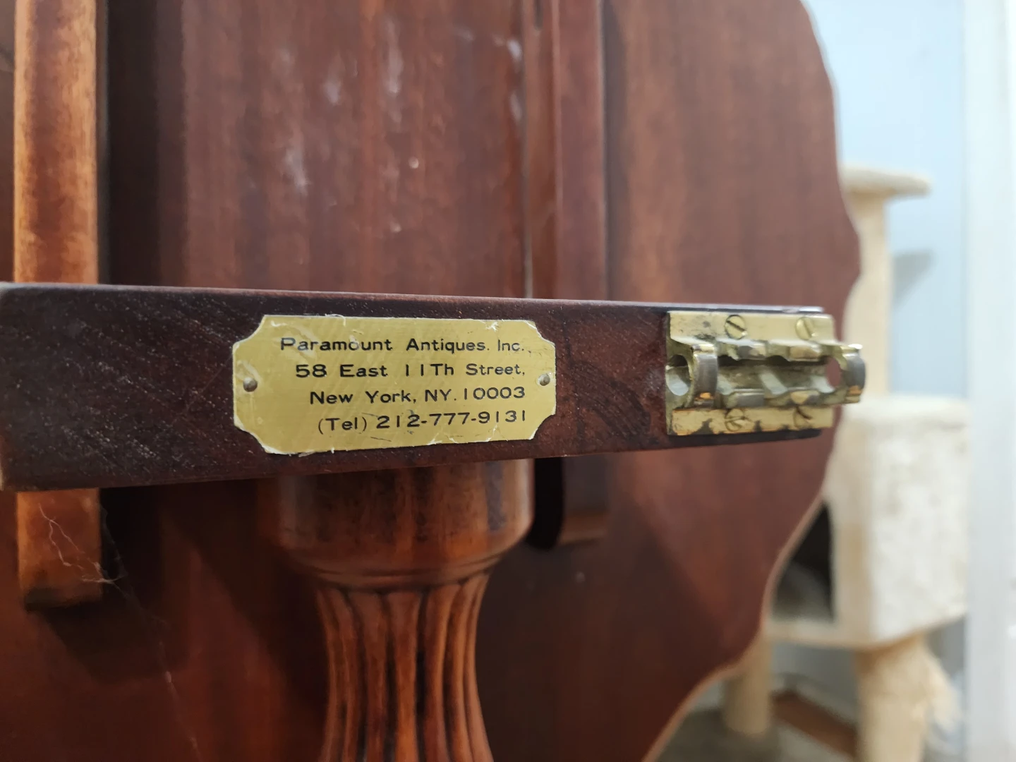 Round Chippendale Style Mahogany Tilt-Top "Pie-Crust" Tea Table - photo 4