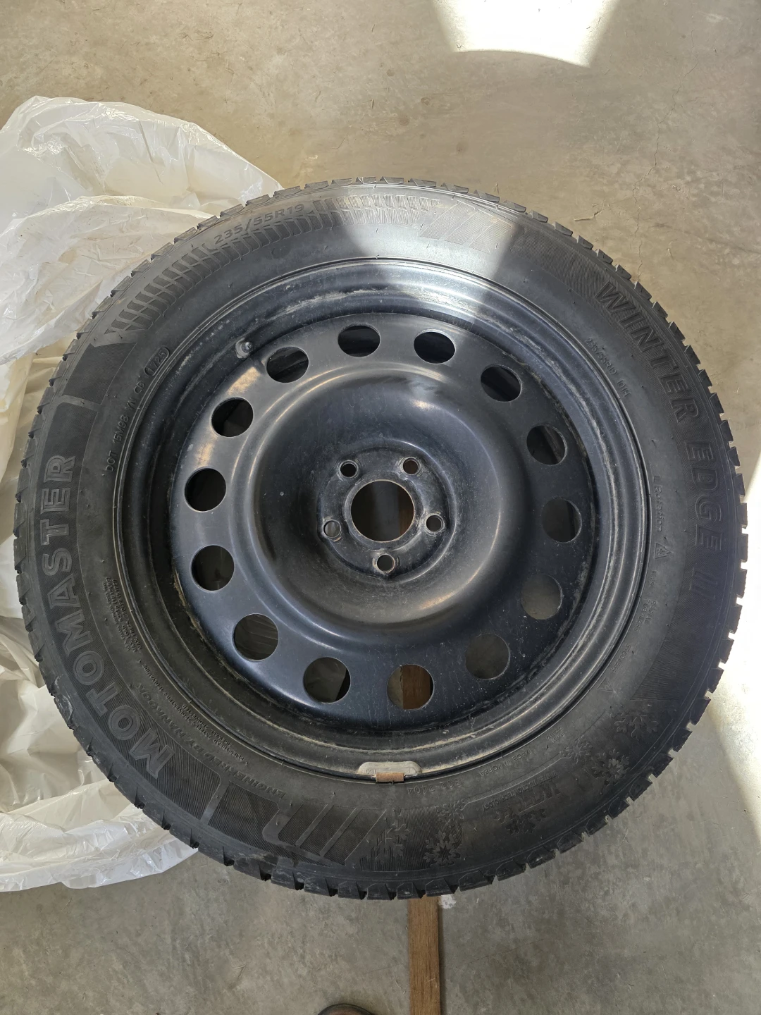4 MotoMaster Winter Edge II Winter Tires Rims  235/55R19 – TPMS - photo 2