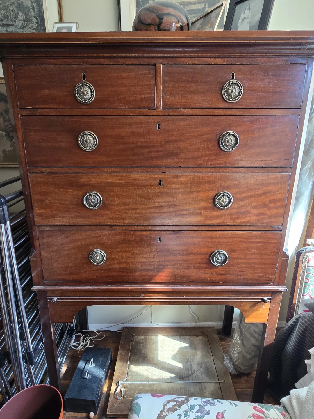 Beautiful Antique Mahogany Dresser - photo 2