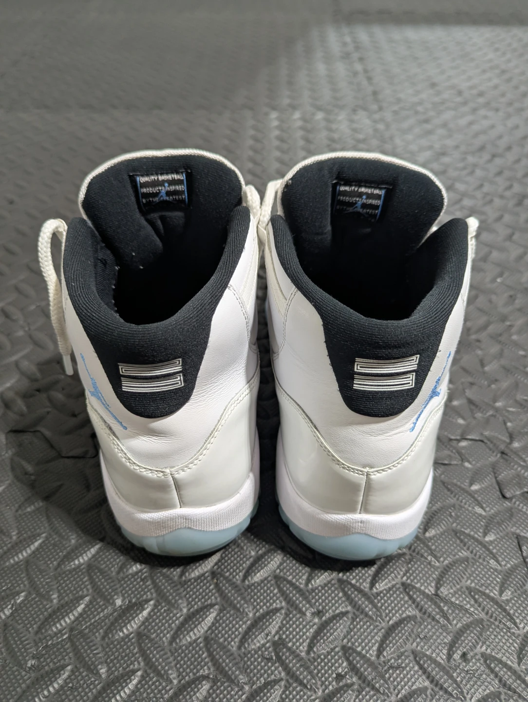 Air Jordan 11 Retro 'Legend Blue' (2024) - Size 11.5 - With Box - photo 5