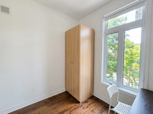 Room for rent-near dupont stn[Oct is free!!] - photo 3