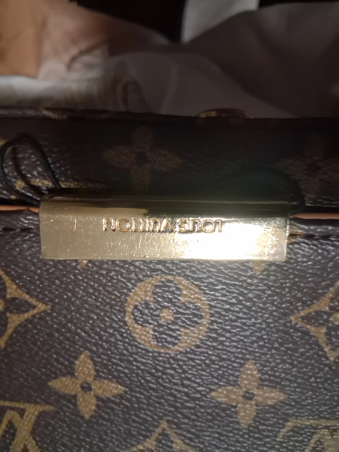 Louis Vuitton Messenger Bag - photo 3