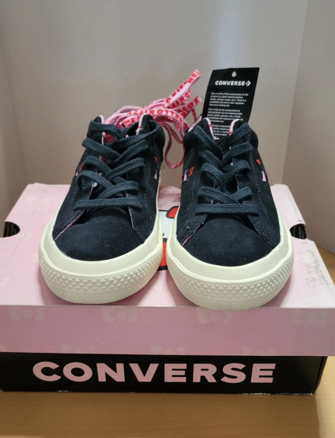 Converse Hello Kitty One Star Youth Size 3 - photo 2