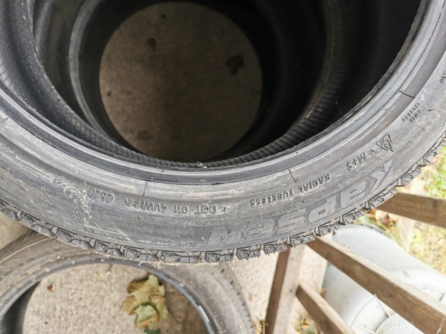 Nankang Snowshoes AW33 Tire 245/40R18