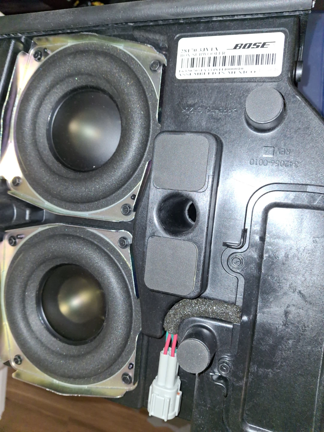 Bose subwoofer for infiniti QX60 - photo 2
