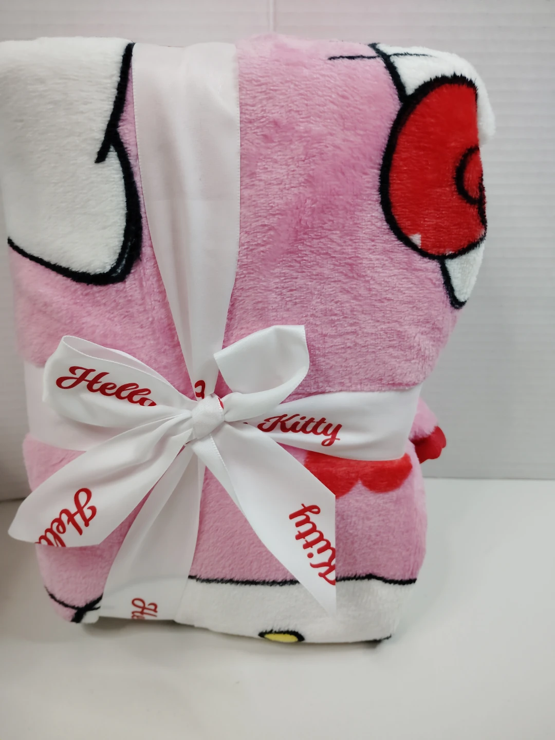 Hello Kitty Silk Touch Throw Blanket - photo 3