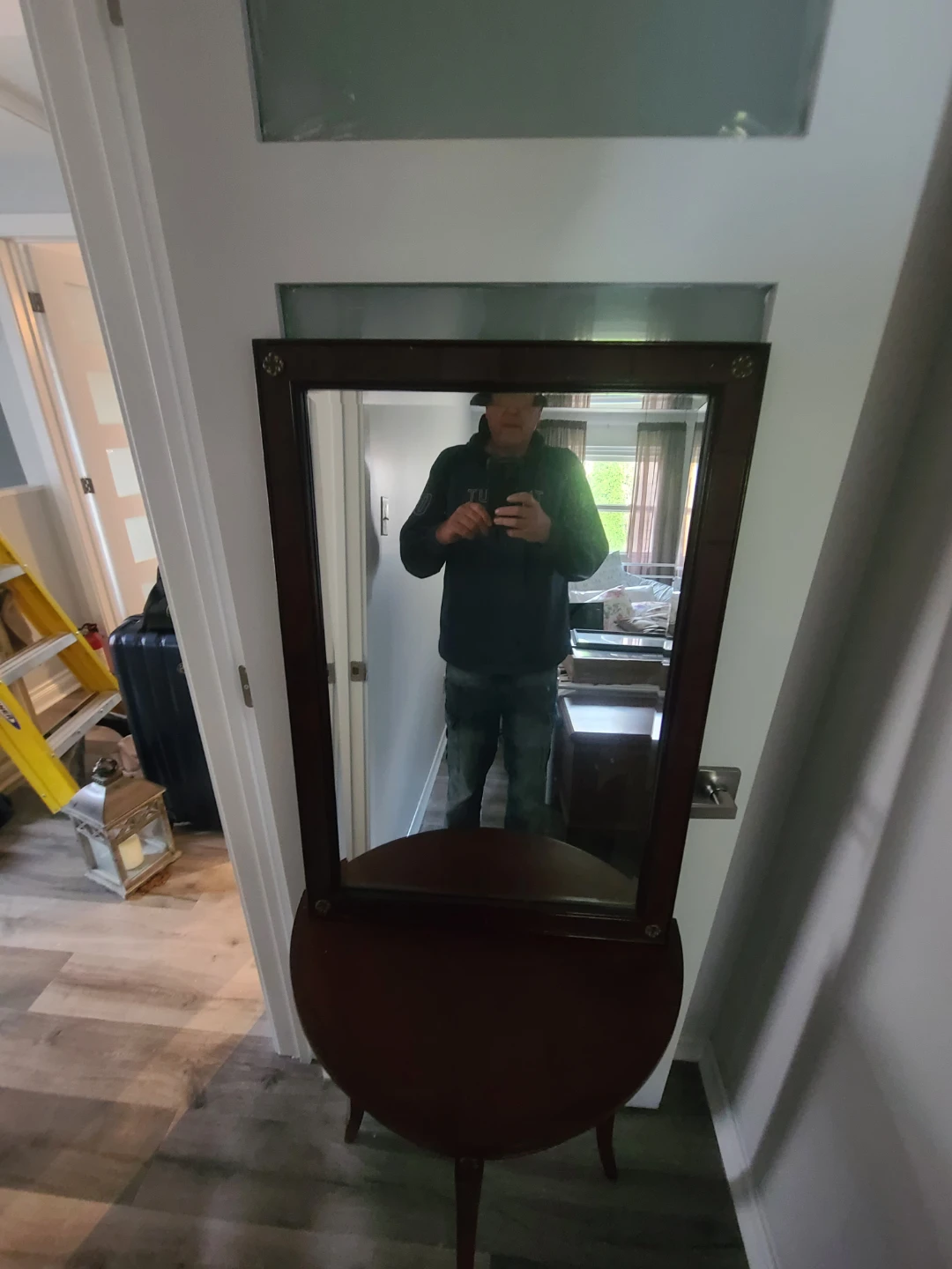 Traditional Wood Hallway Table with Mirror - photo 2