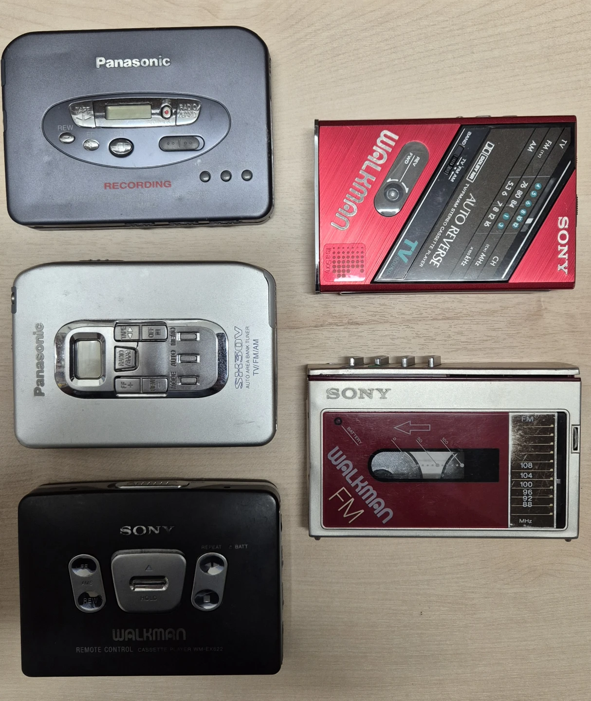 Vintage Sony & Panasonic Walkmans (For Parts / Repair / Display) - photo 2