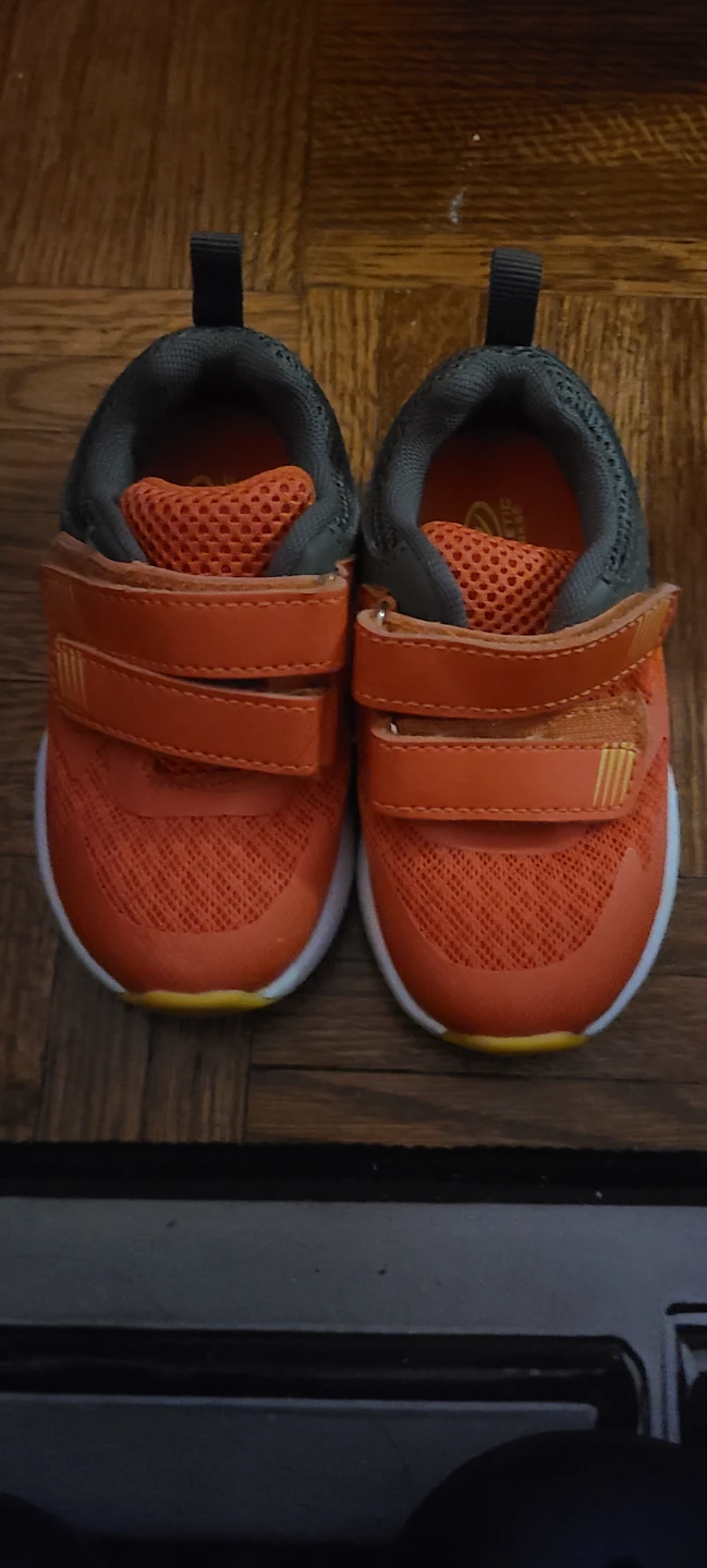 Children's Athletic Sneakers - Orange, Size 6