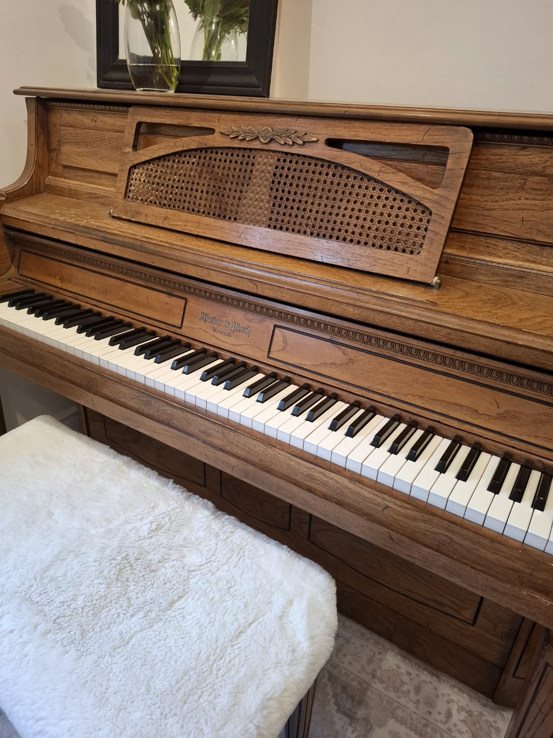 Mason & Risch upright piano - photo 2