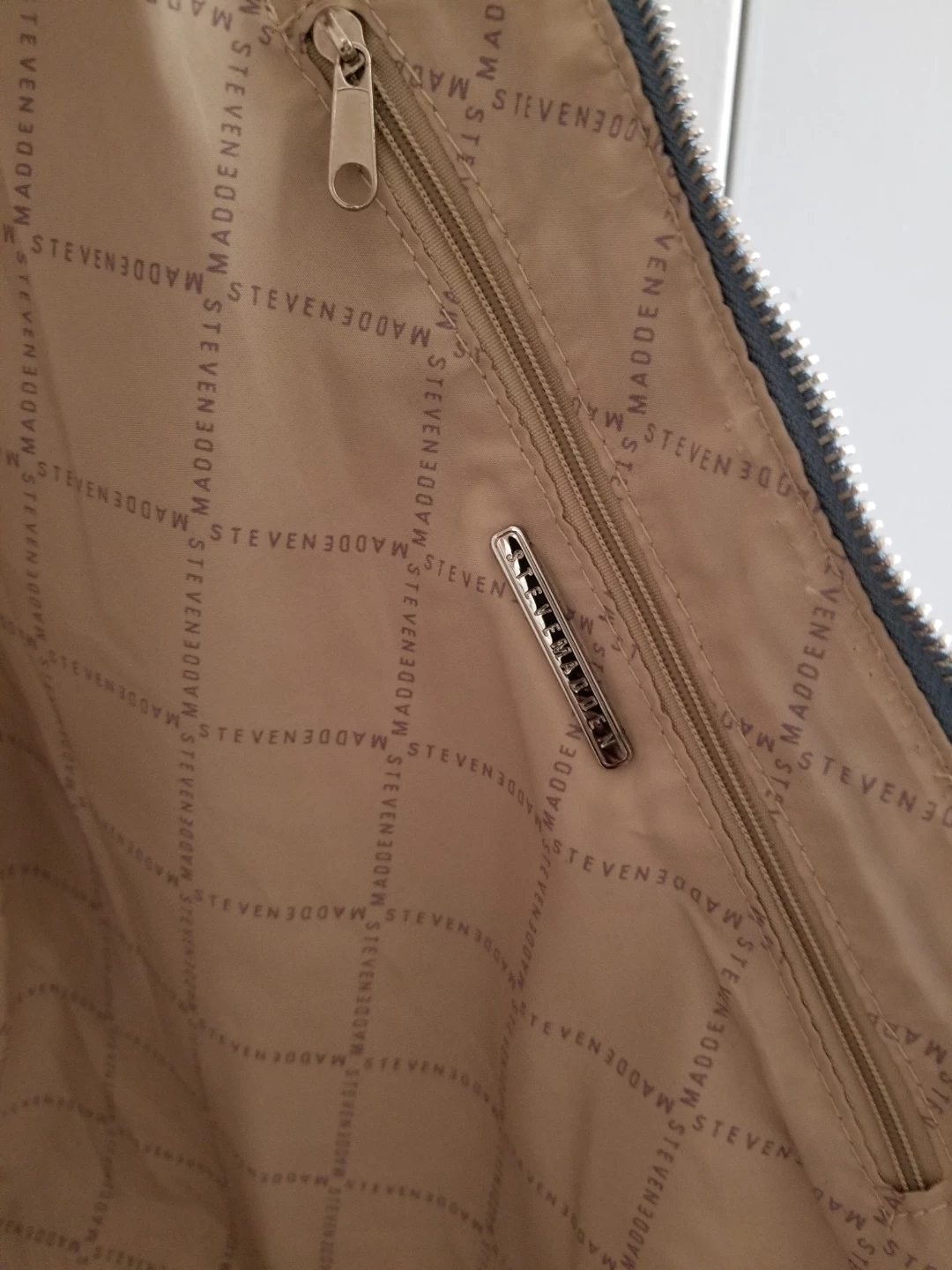 Steve Madden Quilted Tote Bag - photo 3