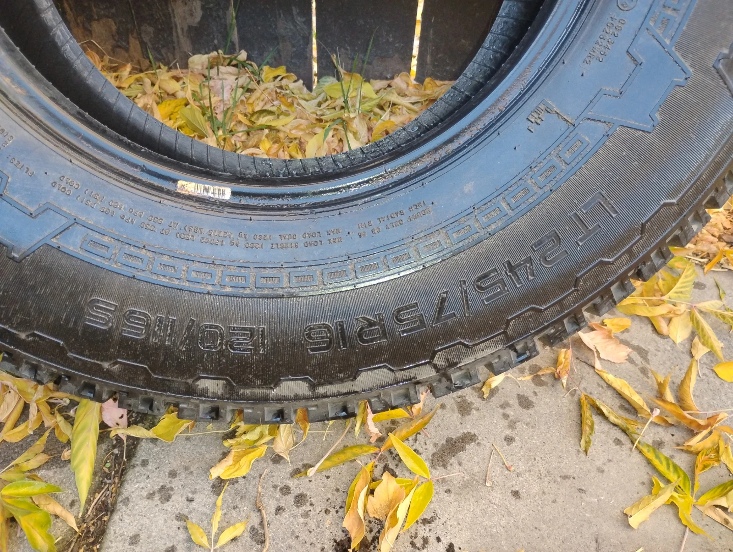 Nokian Rotiva AT Tires 245/75R16 - photo 2